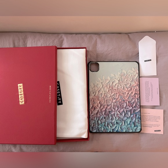 NWT casetify iPad  air 10.9” cover in cherry blossom gradient - Picture 1 of 2